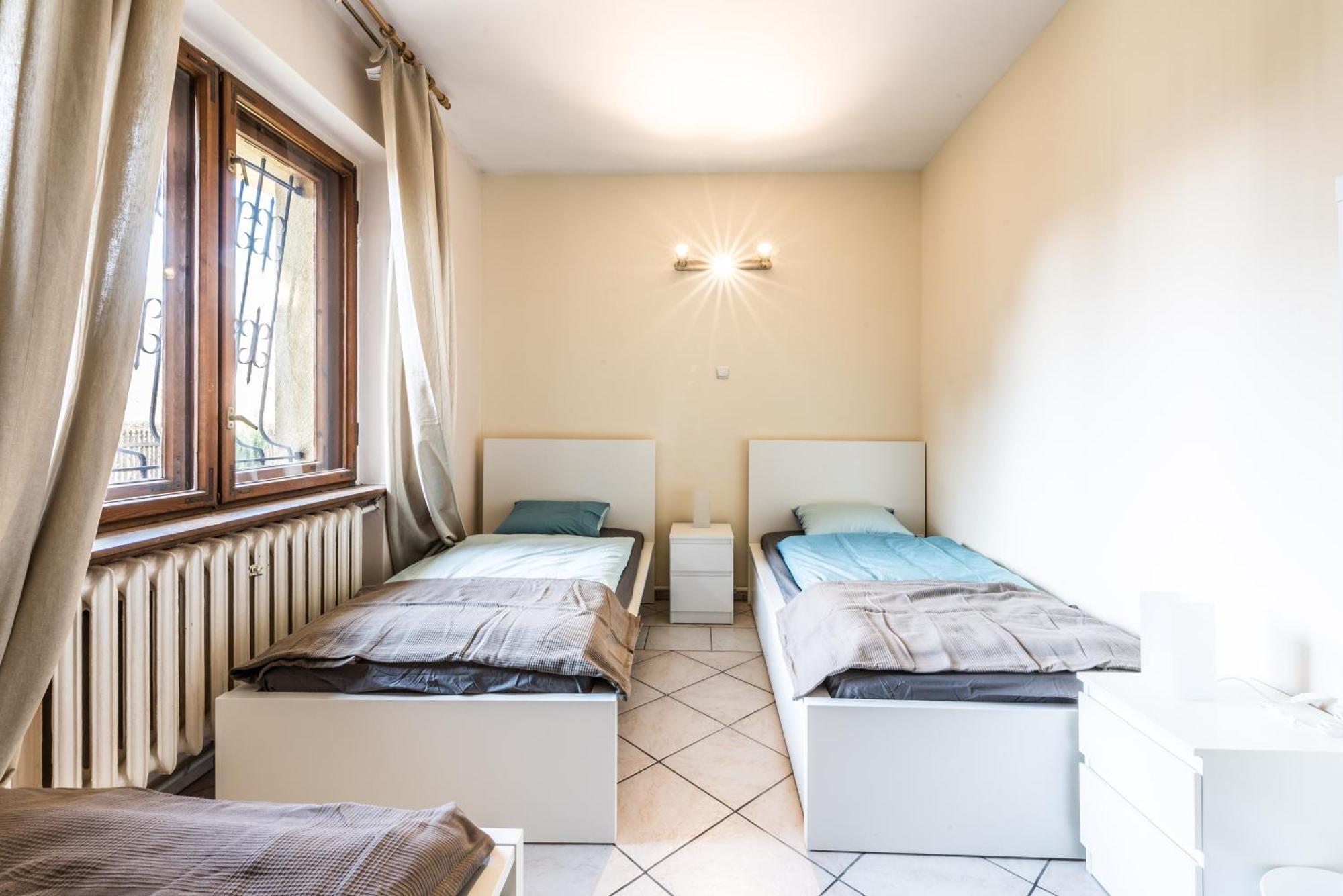 Hostel Milicka Wroclaw Bagian luar foto
