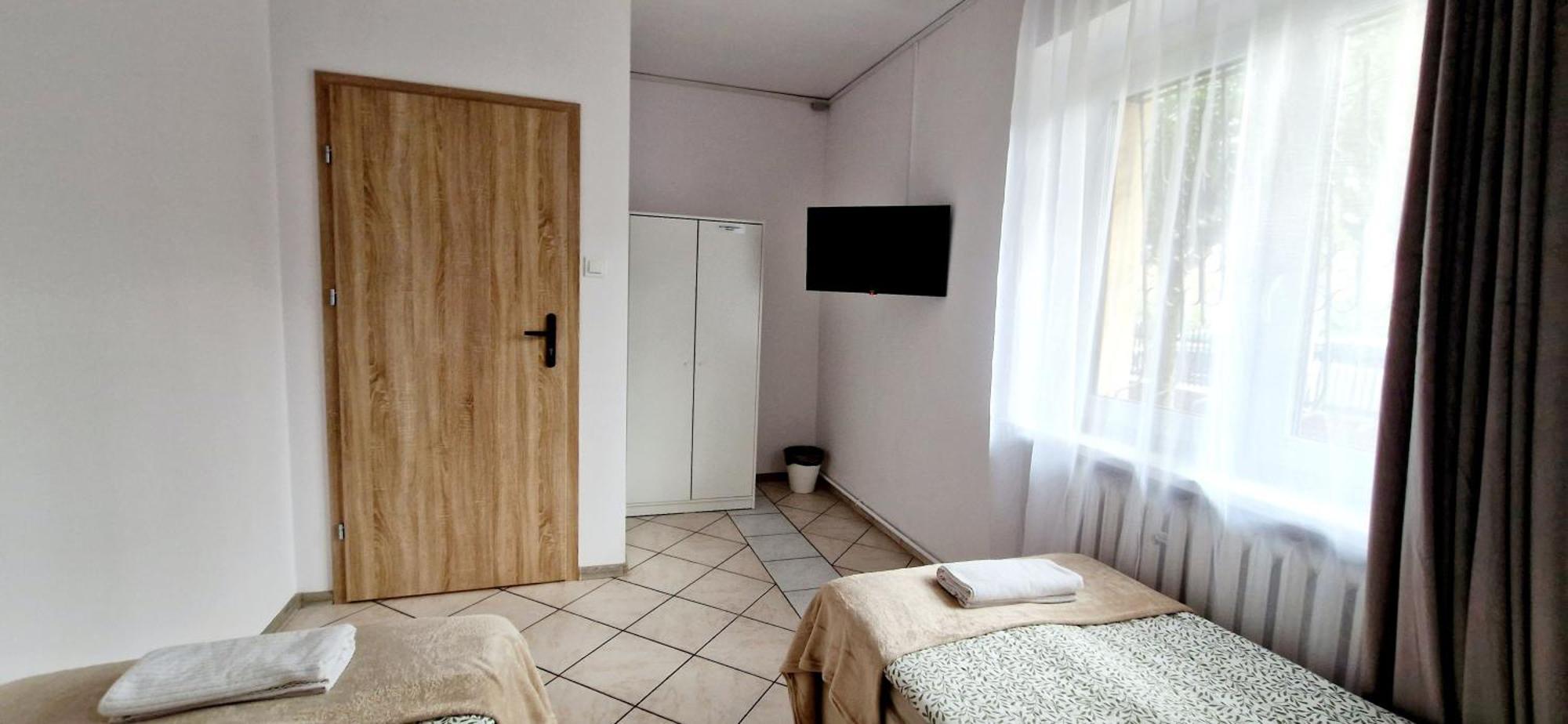 Hostel Milicka Wroclaw Bagian luar foto
